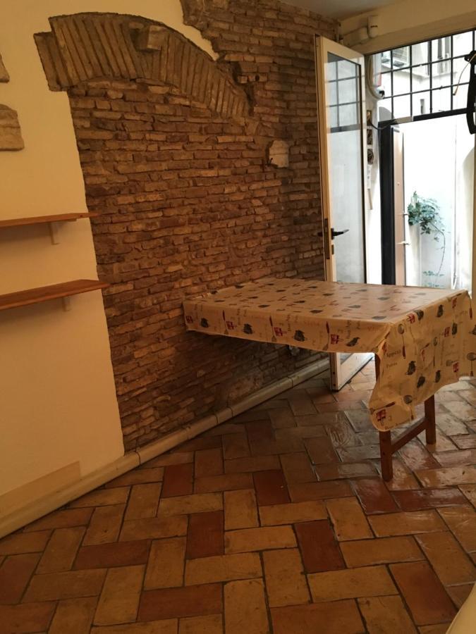 Domus Next Campo De'Fiori With Thermal Shower 罗马 外观 照片